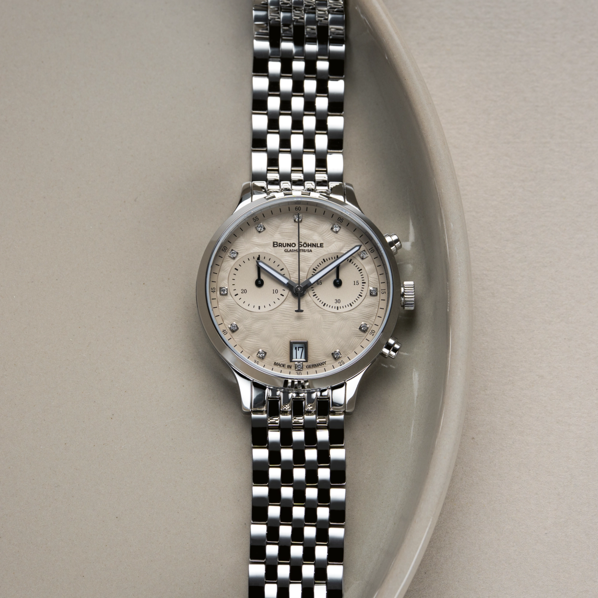 Bruno Söhnle Bologna Chronograph 17-13238-850 – Produktaufnahme der Damenuhr mit grauem Zifferblatt
